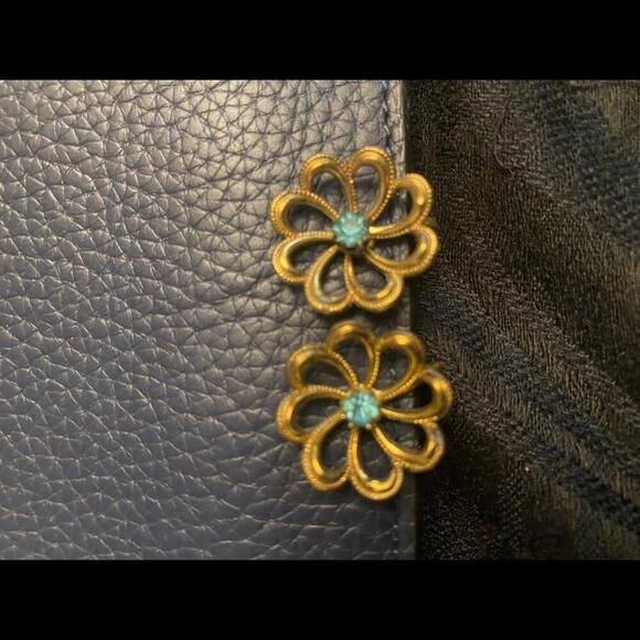 Vintage Floral and Gemstone Earrings Set - Picture 4 of 8